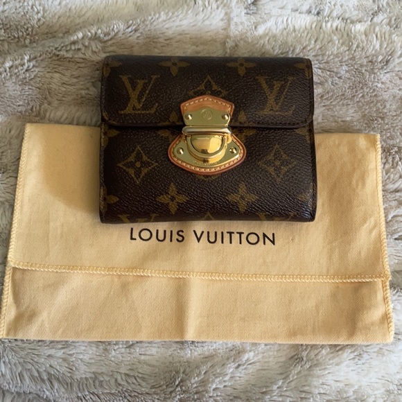 Louis Vuitton Handbags - Louis Vuitton koala tri fold wallet. code TA4171